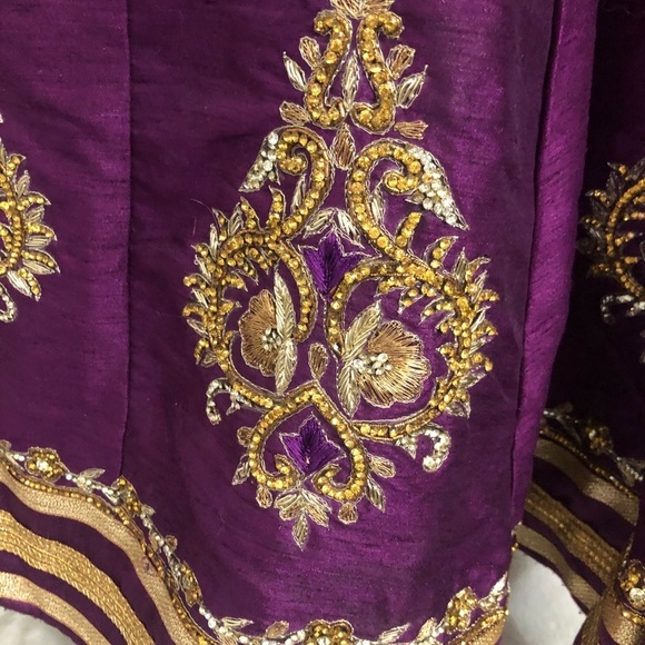 - Girls Purple & Gold East Indian Outfit. - Picture 3 of 9